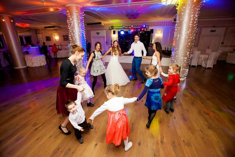 fotograf slubny slask, dwoje fotografow na slub, fotografowie slubni slask, fotograf slubny bielsko, hotel na bloniach bielsko, wesele w hotelu na bloniach, zdjecia slubne cieszyn, slub w kosciele w mikuszowicach, listopadowy slub, fotografia slubna, reportaz slubny, www.magiaobrazu.com, zdjecia slubne, fotoreportaz slubny, fotografcieszyn, zdjecia slubne bielsko,