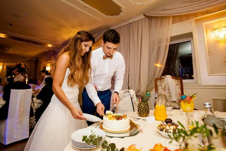 fotograf slubny slask, dwoje fotografow na slub, fotografowie slubni slask, fotograf slubny bielsko, hotel na bloniach bielsko, wesele w hotelu na bloniach, zdjecia slubne cieszyn, slub w kosciele w mikuszowicach, listopadowy slub, fotografia slubna, reportaz slubny, www.magiaobrazu.com, zdjecia slubne, fotoreportaz slubny, fotografcieszyn, zdjecia slubne bielsko,