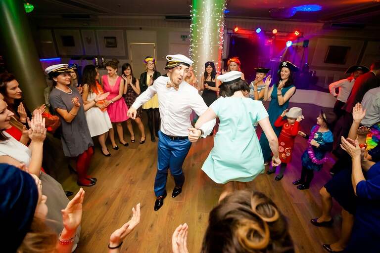 fotograf slubny slask, dwoje fotografow na slub, fotografowie slubni slask, fotograf slubny bielsko, hotel na bloniach bielsko, wesele w hotelu na bloniach, zdjecia slubne cieszyn, slub w kosciele w mikuszowicach, listopadowy slub, fotografia slubna, reportaz slubny, www.magiaobrazu.com, zdjecia slubne, fotoreportaz slubny, fotografcieszyn, zdjecia slubne bielsko,