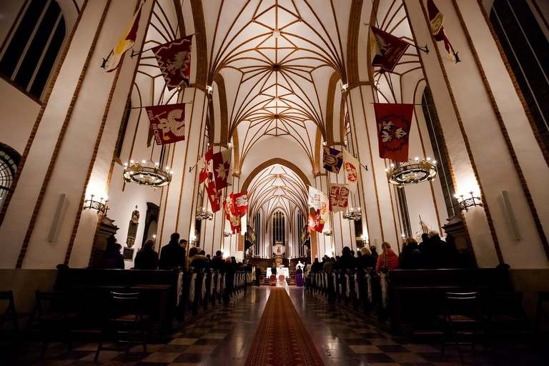 zdjecia slubne warszawa, slub w bazylice sw jerzego w warszawie, wesele w palacu prymasowskim warszawa, sesja slubna palac w wilanowie, plener slubny w palacu w wilanowie, sesja slubna warszawa, plener slubny warszawa, fotografia slubna warszawa, fotografia slubna, zdjecia slubne bielsko, fotograf slubny bielsko, www.magiaobrazu.com, zdjecia slubne warszawa, fotografia slubna slask,