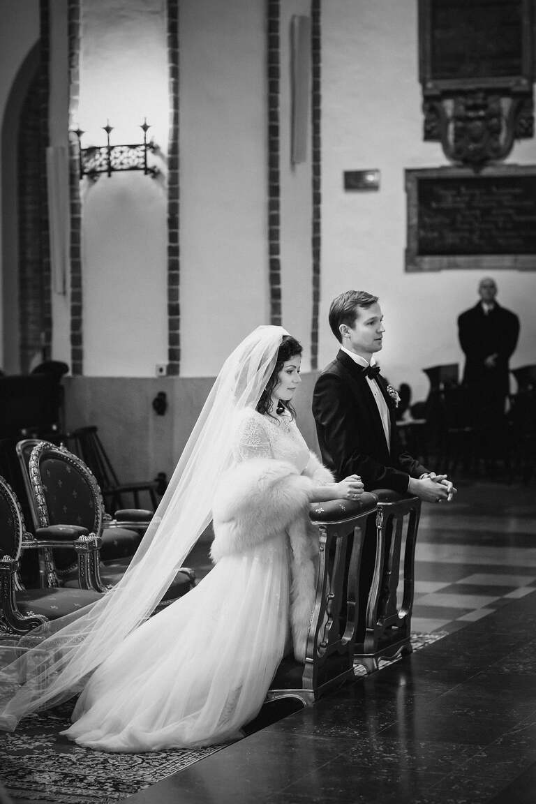 zdjecia slubne warszawa, slub w bazylice sw jerzego w warszawie, wesele w palacu prymasowskim warszawa, sesja slubna palac w wilanowie, plener slubny w palacu w wilanowie, sesja slubna warszawa, plener slubny warszawa, fotografia slubna warszawa, fotografia slubna, zdjecia slubne bielsko, fotograf slubny bielsko, www.magiaobrazu.com, zdjecia slubne warszawa, fotografia slubna slask,