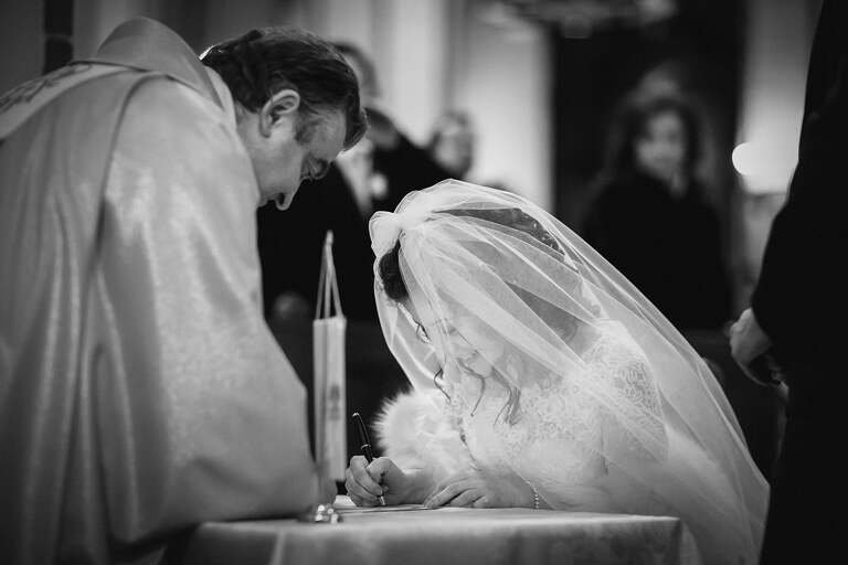 zdjecia slubne warszawa, slub w bazylice sw jerzego w warszawie, wesele w palacu prymasowskim warszawa, sesja slubna palac w wilanowie, plener slubny w palacu w wilanowie, sesja slubna warszawa, plener slubny warszawa, fotografia slubna warszawa, fotografia slubna, zdjecia slubne bielsko, fotograf slubny bielsko, www.magiaobrazu.com, zdjecia slubne warszawa, fotografia slubna slask,