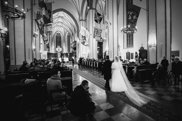 zdjecia slubne warszawa, slub w bazylice sw jerzego w warszawie, wesele w palacu prymasowskim warszawa, sesja slubna palac w wilanowie, plener slubny w palacu w wilanowie, sesja slubna warszawa, plener slubny warszawa, fotografia slubna warszawa, fotografia slubna, zdjecia slubne bielsko, fotograf slubny bielsko, www.magiaobrazu.com, zdjecia slubne warszawa, fotografia slubna slask,