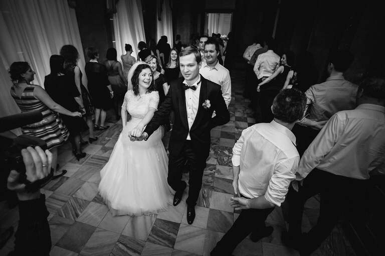 zdjecia slubne warszawa, slub w bazylice sw jerzego w warszawie, wesele w palacu prymasowskim warszawa, sesja slubna palac w wilanowie, plener slubny w palacu w wilanowie, sesja slubna warszawa, plener slubny warszawa, fotografia slubna warszawa, fotografia slubna, zdjecia slubne bielsko, fotograf slubny bielsko, www.magiaobrazu.com, zdjecia slubne warszawa, fotografia slubna slask,