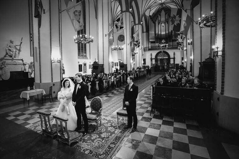 zdjecia slubne warszawa, slub w bazylice sw jerzego w warszawie, wesele w palacu prymasowskim warszawa, sesja slubna palac w wilanowie, plener slubny w palacu w wilanowie, sesja slubna warszawa, plener slubny warszawa, fotografia slubna warszawa, fotografia slubna, zdjecia slubne bielsko, fotograf slubny bielsko, www.magiaobrazu.com, zdjecia slubne warszawa, fotografia slubna slask,