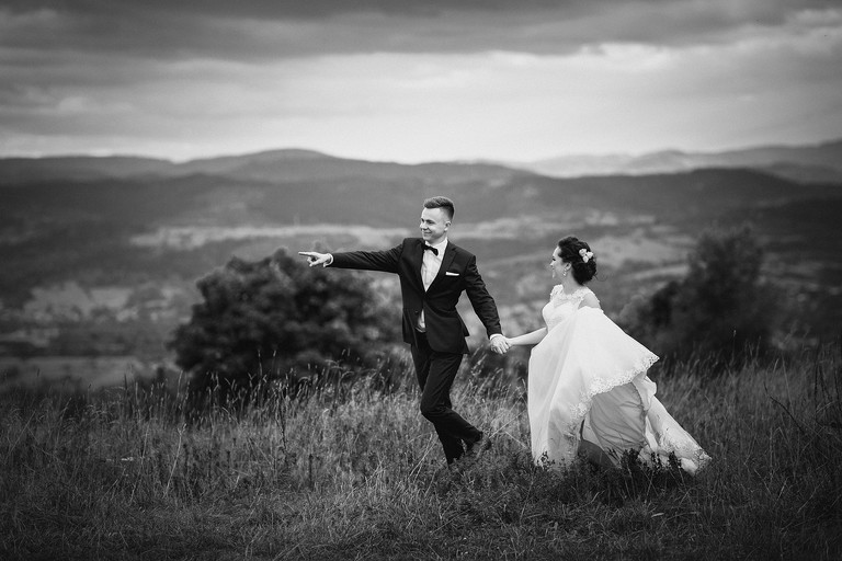 zdjecia slubne zywiec, romantyczny plener slubny, plener slubny beskidy, zdjecia slubne w gorach, plener slubny w gorach, sesja slubna w gorach, sesja slubna w beskidach, plener slubny beskidy, sesja slubna beskidy, fotograf slubny slask, fotografia slubna zywiec, fotograf slubny bielsko, sesja slubna nad jeziorem slask, fotografia slubna slask, zdjecia slubne slask, fotografia slubna katowice, zdjecia slubne katowice, romantyczna sesja slubna slask, zdjecia slubne bielsko, fotografia slubna bielsko, oryginalny plener slubny, oryginalna sesja slubna, www.magiaobrazu.com, Anna i Jacek Bieniek,