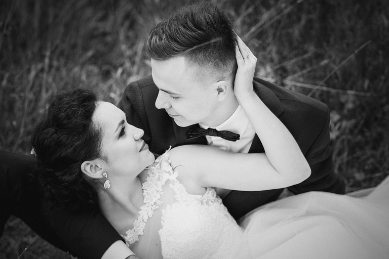 zdjecia slubne zywiec, romantyczny plener slubny, plener slubny beskidy, zdjecia slubne w gorach, plener slubny w gorach, sesja slubna w gorach, sesja slubna w beskidach, plener slubny beskidy, sesja slubna beskidy, fotograf slubny slask, fotografia slubna zywiec, fotograf slubny bielsko, sesja slubna nad jeziorem slask, fotografia slubna slask, zdjecia slubne slask, fotografia slubna katowice, zdjecia slubne katowice, romantyczna sesja slubna slask, zdjecia slubne bielsko, fotografia slubna bielsko, oryginalny plener slubny, oryginalna sesja slubna, www.magiaobrazu.com, Anna i Jacek Bieniek,