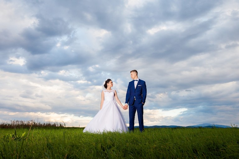 zdjecia slubne zywiec, romantyczny plener slubny, plener slubny beskidy, zdjecia slubne w gorach, plener slubny w gorach, sesja slubna w gorach, sesja slubna w beskidach, plener slubny beskidy, sesja slubna beskidy, fotograf slubny slask, fotografia slubna zywiec, fotograf slubny bielsko, sesja slubna nad jeziorem slask, fotografia slubna slask, zdjecia slubne slask, fotografia slubna katowice, zdjecia slubne katowice, romantyczna sesja slubna slask, zdjecia slubne bielsko, fotografia slubna bielsko, oryginalny plener slubny, oryginalna sesja slubna, www.magiaobrazu.com, Anna i Jacek Bieniek,