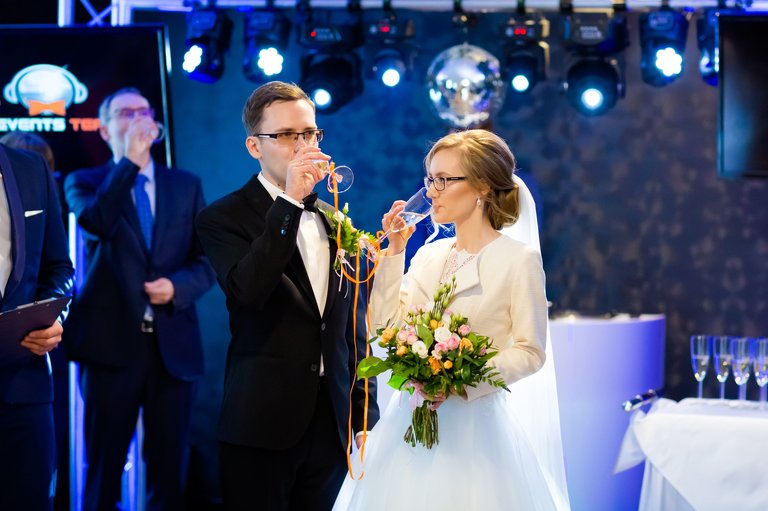 fotografia slubna katowice, zdjecia slubne katowice, fotograf slubny katowice, fotograf slubny slask, wesele hotel arena tychy, wesele w hotelu arena w tychach, zdjecia slubne zywiec, fotografia slubna, zdjecia slubne bielsko, fotograf slubny bielsko, fotograf slubny cieszyn, fotograf na wesele bielsko, fotograf na wesele katowice, fotograf weselny bielsko, fotografia slubna cieszyn, www.magiaobrazu.com, zdjecia slubne bielsko, fotografia slubna slask, zdjecia slubne zywiec, zdjecia slubne cieszyn, dwoch fotografow na slub, zdjecia slubne slask,