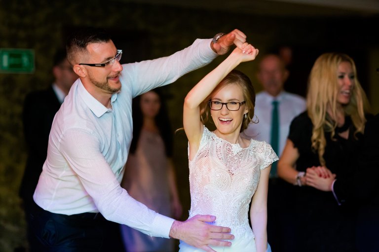 fotografia slubna katowice, zdjecia slubne katowice, fotograf slubny katowice, fotograf slubny slask, wesele hotel arena tychy, wesele w hotelu arena w tychach, zdjecia slubne zywiec, fotografia slubna, zdjecia slubne bielsko, fotograf slubny bielsko, fotograf slubny cieszyn, fotograf na wesele bielsko, fotograf na wesele katowice, fotograf weselny bielsko, fotografia slubna cieszyn, www.magiaobrazu.com, zdjecia slubne bielsko, fotografia slubna slask, zdjecia slubne zywiec, zdjecia slubne cieszyn, dwoch fotografow na slub, zdjecia slubne slask,