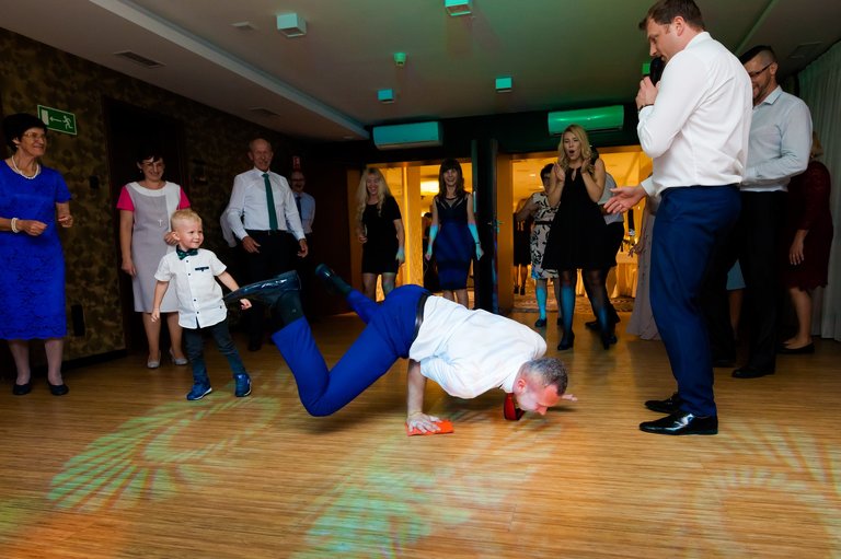 fotografia slubna katowice, zdjecia slubne katowice, fotograf slubny katowice, fotograf slubny slask, wesele hotel arena tychy, wesele w hotelu arena w tychach, zdjecia slubne zywiec, fotografia slubna, zdjecia slubne bielsko, fotograf slubny bielsko, fotograf slubny cieszyn, fotograf na wesele bielsko, fotograf na wesele katowice, fotograf weselny bielsko, fotografia slubna cieszyn, www.magiaobrazu.com, zdjecia slubne bielsko, fotografia slubna slask, zdjecia slubne zywiec, zdjecia slubne cieszyn, dwoch fotografow na slub, zdjecia slubne slask,