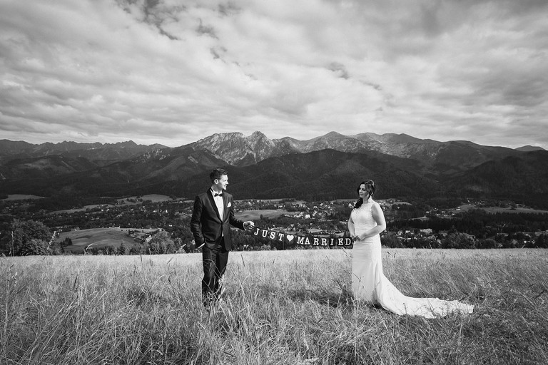 plener slubny w Tatrach, sesja slubna Tatry, fotografia slubna Tatry, tatrzanski plener slubny, sesja slubna tatry, plener slubny tatry, fotografia slubna slask, zdjecia slubne krakow, fotograf na slub zakopane, zdjecia slubne zakopane, sesja slubna na kasprowym, plener slubny na kasprowym, zachod slonca na kasprowym, fotografia slubna krakow, zdjecia slubne slask, fotografia slubna bielsko, zdjecia slubne bielsko, fotografia slubna zywiec, zdjecia slubne zywiec, piekna sesja slubna, najladniejsze sesje slubne, fotograf slubny Krakow, fotografowie slubni, dwoch fotografow na slub, Anna i Jacek Bieniek; zdjecia slubne slask, www.magiaobrazu.com,