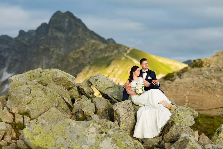 plener slubny w Tatrach, sesja slubna Tatry, fotografia slubna Tatry, tatrzanski plener slubny, sesja slubna tatry, plener slubny tatry, fotografia slubna slask, zdjecia slubne krakow, fotograf na slub zakopane, zdjecia slubne zakopane, sesja slubna na kasprowym, plener slubny na kasprowym, zachod slonca na kasprowym, fotografia slubna krakow, zdjecia slubne slask, fotografia slubna bielsko, zdjecia slubne bielsko, fotografia slubna zywiec, zdjecia slubne zywiec, piekna sesja slubna, najladniejsze sesje slubne, fotograf slubny Krakow, fotografowie slubni, dwoch fotografow na slub, Anna i Jacek Bieniek; zdjecia slubne slask, www.magiaobrazu.com,