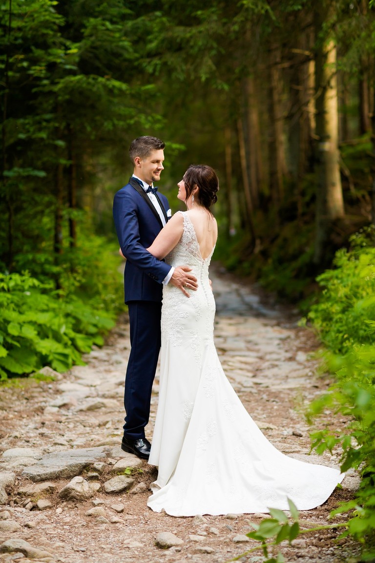 plener slubny w Tatrach, sesja slubna Tatry, fotografia slubna Tatry, tatrzanski plener slubny, sesja slubna tatry, plener slubny tatry, fotografia slubna slask, zdjecia slubne krakow, fotograf na slub zakopane, zdjecia slubne zakopane, sesja slubna na kasprowym, plener slubny na kasprowym, zachod slonca na kasprowym, fotografia slubna krakow, zdjecia slubne slask, fotografia slubna bielsko, zdjecia slubne bielsko, fotografia slubna zywiec, zdjecia slubne zywiec, piekna sesja slubna, najladniejsze sesje slubne, fotograf slubny Krakow, fotografowie slubni, dwoch fotografow na slub, Anna i Jacek Bieniek; zdjecia slubne slask, www.magiaobrazu.com,