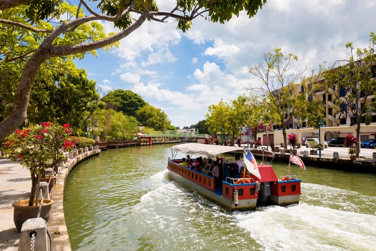 co zobaczyc w malezji, najlepsze miejsca w malezji, co odwiedzic w malezji, wakacje w malezji, malezja najlepsze miejsca, fotografie z podrozy, zdjecia z podrozy, zdjecia z malezjii, Melaka, Melacca, Cameron Highlands, Tanah Rata, Kuala Lumpur, Kuala Kangsar, fotografie z malezji, fotografia podroznicza, travel photography, travel photos, asia photos, malaysia, malaysiani photos, malaysia photography, malaysia travel, best places in malaysia, www.magiaobrazu.com, malezja, pinang, zdjecia z wakacji, zdjecia z azji, fotografie z azji, podroz po azji