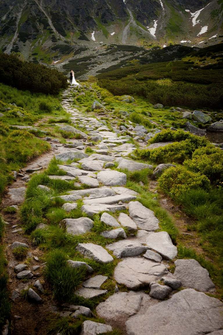 www.magiaobrazu.com, plener slubny w Tatrach, sesja ślubna Dolina Pięciu Stawów; fotografia ślubna Tatry, tatrzanski plener slubny, sesja slubna tatry, plener slubnt dolina pieciu stawow, fotografia ślubna, fotograf ślubny Kraków, fotografowie ślubni, fotograf małopolska,dwóch fotografów na ślub; Anna i Jacek Bieniek; zdjęcia ślubne śląsk;