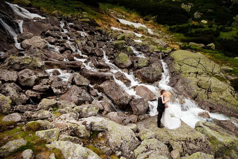 www.magiaobrazu.com, plener slubny w Tatrach, sesja ślubna Dolina Pięciu Stawów; fotografia ślubna Tatry, tatrzanski plener slubny, sesja slubna tatry, plener slubnt dolina pieciu stawow, fotografia ślubna, fotograf ślubny Kraków, fotografowie ślubni, fotograf małopolska,dwóch fotografów na ślub; Anna i Jacek Bieniek; zdjęcia ślubne śląsk;