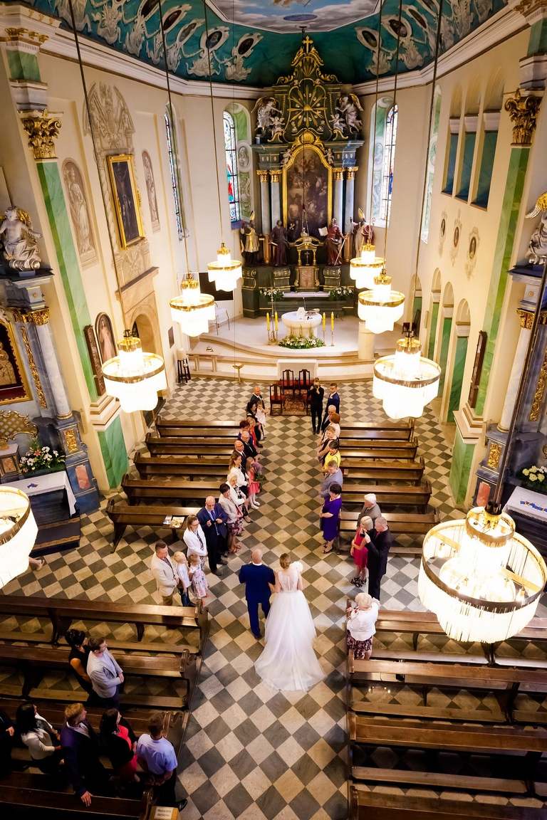 fotografia slubna slask, slub w kościele Wszystkich Świętych w Pszczynie, wesele w zlotej podkowie, restauracja Złota Podkowa w Goczałkowicach, sesja slubna w lesie, plener slubny w lesie, fotografia slubna katowice, zdjecia slubne katowice, fotograf slubny katowice, zdjecia slubne bielsko, fotograf slubny bielsko, zdjecia slubne slask, dwoch fotografow na slub, fotografia slubna krakow,