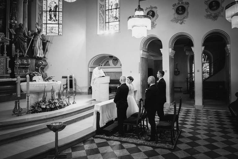 fotografia slubna slask, slub w kościele Wszystkich Świętych w Pszczynie, wesele w zlotej podkowie, restauracja Złota Podkowa w Goczałkowicach, sesja slubna w lesie, plener slubny w lesie, fotografia slubna katowice, zdjecia slubne katowice, fotograf slubny katowice, zdjecia slubne bielsko, fotograf slubny bielsko, zdjecia slubne slask, dwoch fotografow na slub, fotografia slubna krakow,