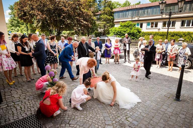 fotografia slubna slask, slub w kościele Wszystkich Świętych w Pszczynie, wesele w zlotej podkowie, restauracja Złota Podkowa w Goczałkowicach, sesja slubna w lesie, plener slubny w lesie, fotografia slubna katowice, zdjecia slubne katowice, fotograf slubny katowice, zdjecia slubne bielsko, fotograf slubny bielsko, zdjecia slubne slask, dwoch fotografow na slub, fotografia slubna krakow,