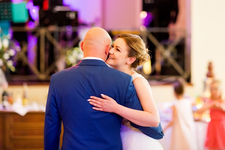 fotografia slubna slask, slub w kościele Wszystkich Świętych w Pszczynie, wesele w zlotej podkowie, restauracja Złota Podkowa w Goczałkowicach, sesja slubna w lesie, plener slubny w lesie, fotografia slubna katowice, zdjecia slubne katowice, fotograf slubny katowice, zdjecia slubne bielsko, fotograf slubny bielsko, zdjecia slubne slask, dwoch fotografow na slub, fotografia slubna krakow,