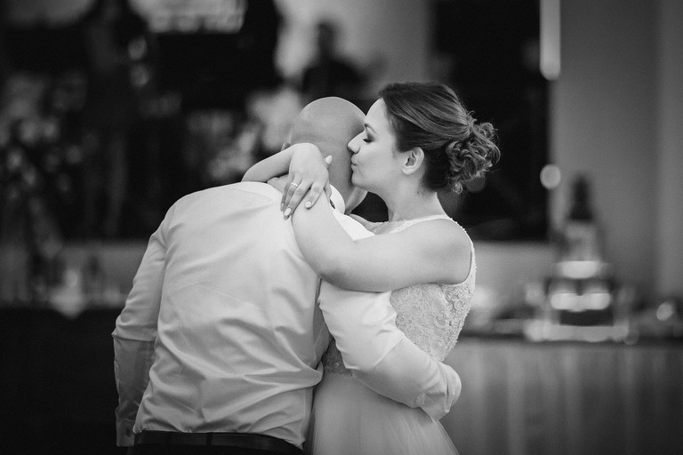 fotografia slubna slask, slub w kościele Wszystkich Świętych w Pszczynie, wesele w zlotej podkowie, restauracja Złota Podkowa w Goczałkowicach, sesja slubna w lesie, plener slubny w lesie, fotografia slubna katowice, zdjecia slubne katowice, fotograf slubny katowice, zdjecia slubne bielsko, fotograf slubny bielsko, zdjecia slubne slask, dwoch fotografow na slub, fotografia slubna krakow,