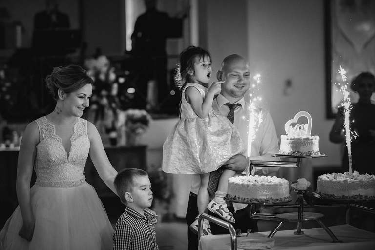 fotografia slubna slask, slub w kościele Wszystkich Świętych w Pszczynie, wesele w zlotej podkowie, restauracja Złota Podkowa w Goczałkowicach, sesja slubna w lesie, plener slubny w lesie, fotografia slubna katowice, zdjecia slubne katowice, fotograf slubny katowice, zdjecia slubne bielsko, fotograf slubny bielsko, zdjecia slubne slask, dwoch fotografow na slub, fotografia slubna krakow,