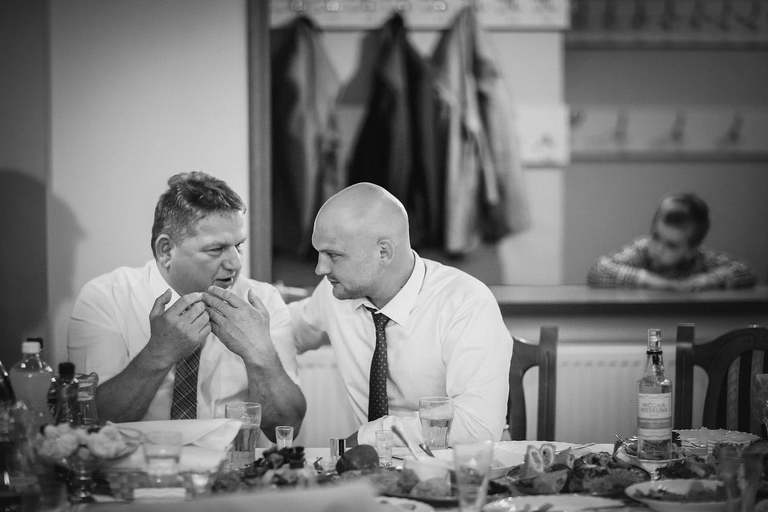 fotografia slubna slask, slub w kościele Wszystkich Świętych w Pszczynie, wesele w zlotej podkowie, restauracja Złota Podkowa w Goczałkowicach, sesja slubna w lesie, plener slubny w lesie, fotografia slubna katowice, zdjecia slubne katowice, fotograf slubny katowice, zdjecia slubne bielsko, fotograf slubny bielsko, zdjecia slubne slask, dwoch fotografow na slub, fotografia slubna krakow,