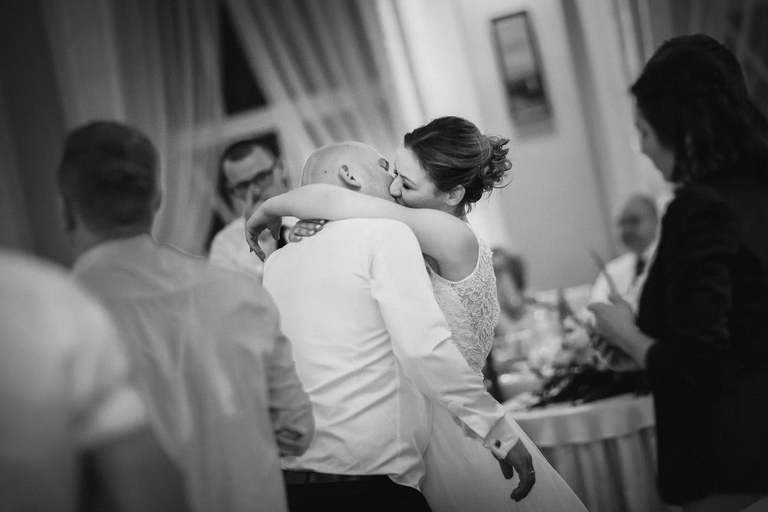 fotografia slubna slask, slub w kościele Wszystkich Świętych w Pszczynie, wesele w zlotej podkowie, restauracja Złota Podkowa w Goczałkowicach, sesja slubna w lesie, plener slubny w lesie, fotografia slubna katowice, zdjecia slubne katowice, fotograf slubny katowice, zdjecia slubne bielsko, fotograf slubny bielsko, zdjecia slubne slask, dwoch fotografow na slub, fotografia slubna krakow,