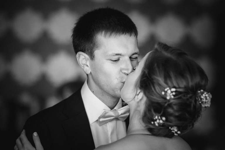 fotografia slubna, fotografia slubna krakow, zdjecia slubne krakow, fotograf slubny krakow, fotograf na wesele krakow, slub w cerkwi Podwyzszenia Krzyza w Krakowie, slub cerkiewny, wesele na kopcu kosciuszki, wesele kopiec kosciuszki, wesele w salach muzealnych kopca kosciuszki, slub polsko-ukrainski, garbus na slub krakow, zdjecia slubne bielsko, fotograf slubny bielsko, www.magiaobrazu.com, zdjecia slubne bielsko, fotografia slubna slask, fotograf cieszyn, zdjecia slubne cieszyn