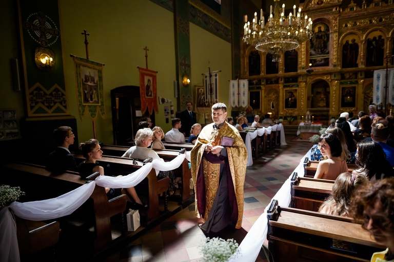 fotografia slubna, fotografia slubna krakow, zdjecia slubne krakow, fotograf slubny krakow, fotograf na wesele krakow, slub w cerkwi Podwyzszenia Krzyza w Krakowie, slub cerkiewny, wesele na kopcu kosciuszki, wesele kopiec kosciuszki, wesele w salach muzealnych kopca kosciuszki, slub polsko-ukrainski, garbus na slub krakow, zdjecia slubne bielsko, fotograf slubny bielsko, www.magiaobrazu.com, zdjecia slubne bielsko, fotografia slubna slask, fotograf cieszyn, zdjecia slubne cieszyn