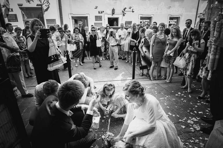 fotografia slubna, fotografia slubna krakow, zdjecia slubne krakow, fotograf slubny krakow, fotograf na wesele krakow, slub w cerkwi Podwyzszenia Krzyza w Krakowie, slub cerkiewny, wesele na kopcu kosciuszki, wesele kopiec kosciuszki, wesele w salach muzealnych kopca kosciuszki, slub polsko-ukrainski, garbus na slub krakow, zdjecia slubne bielsko, fotograf slubny bielsko, www.magiaobrazu.com, zdjecia slubne bielsko, fotografia slubna slask, fotograf cieszyn, zdjecia slubne cieszyn