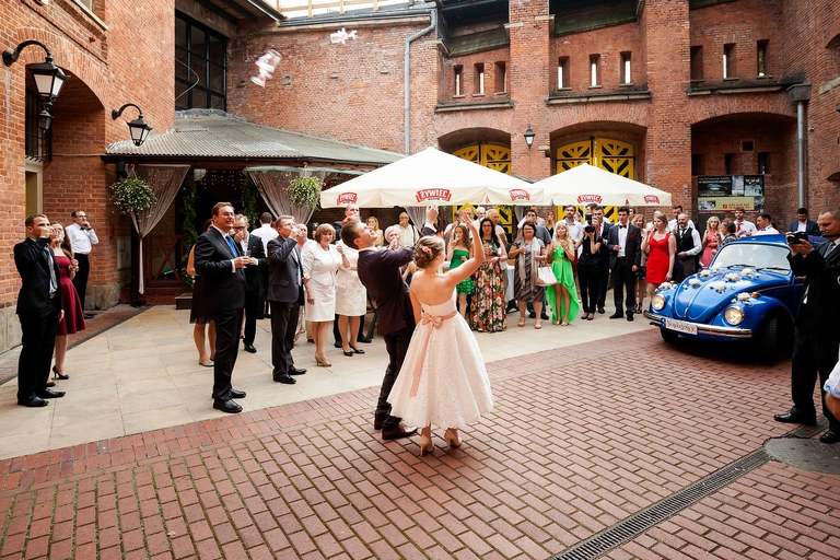 fotografia slubna, fotografia slubna krakow, zdjecia slubne krakow, fotograf slubny krakow, fotograf na wesele krakow, slub w cerkwi Podwyzszenia Krzyza w Krakowie, slub cerkiewny, wesele na kopcu kosciuszki, wesele kopiec kosciuszki, wesele w salach muzealnych kopca kosciuszki, slub polsko-ukrainski, garbus na slub krakow, zdjecia slubne bielsko, fotograf slubny bielsko, www.magiaobrazu.com, zdjecia slubne bielsko, fotografia slubna slask, fotograf cieszyn, zdjecia slubne cieszyn