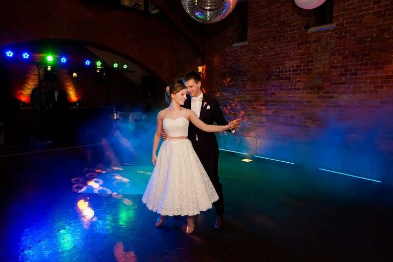 fotografia slubna, fotografia slubna krakow, zdjecia slubne krakow, fotograf slubny krakow, fotograf na wesele krakow, slub w cerkwi Podwyzszenia Krzyza w Krakowie, slub cerkiewny, wesele na kopcu kosciuszki, wesele kopiec kosciuszki, wesele w salach muzealnych kopca kosciuszki, slub polsko-ukrainski, garbus na slub krakow, zdjecia slubne bielsko, fotograf slubny bielsko, www.magiaobrazu.com, zdjecia slubne bielsko, fotografia slubna slask, fotograf cieszyn, zdjecia slubne cieszyn