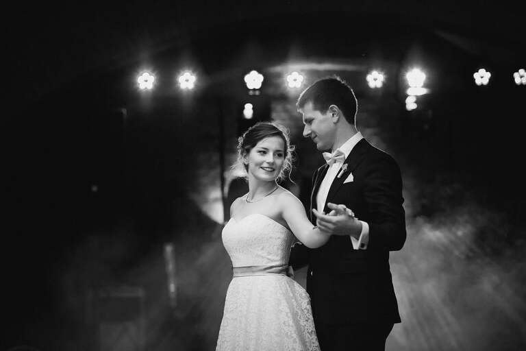 fotografia slubna, fotografia slubna krakow, zdjecia slubne krakow, fotograf slubny krakow, fotograf na wesele krakow, slub w cerkwi Podwyzszenia Krzyza w Krakowie, slub cerkiewny, wesele na kopcu kosciuszki, wesele kopiec kosciuszki, wesele w salach muzealnych kopca kosciuszki, slub polsko-ukrainski, garbus na slub krakow, zdjecia slubne bielsko, fotograf slubny bielsko, www.magiaobrazu.com, zdjecia slubne bielsko, fotografia slubna slask, fotograf cieszyn, zdjecia slubne cieszyn