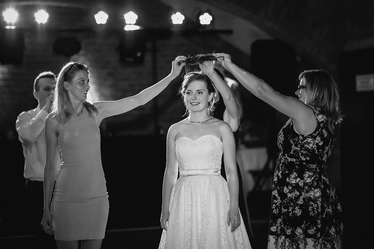 fotografia slubna, fotografia slubna krakow, zdjecia slubne krakow, fotograf slubny krakow, fotograf na wesele krakow, slub w cerkwi Podwyzszenia Krzyza w Krakowie, slub cerkiewny, wesele na kopcu kosciuszki, wesele kopiec kosciuszki, wesele w salach muzealnych kopca kosciuszki, slub polsko-ukrainski, garbus na slub krakow, zdjecia slubne bielsko, fotograf slubny bielsko, www.magiaobrazu.com, zdjecia slubne bielsko, fotografia slubna slask, fotograf cieszyn, zdjecia slubne cieszyn