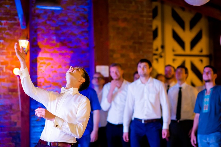 fotografia slubna, fotografia slubna krakow, zdjecia slubne krakow, fotograf slubny krakow, fotograf na wesele krakow, slub w cerkwi Podwyzszenia Krzyza w Krakowie, slub cerkiewny, wesele na kopcu kosciuszki, wesele kopiec kosciuszki, wesele w salach muzealnych kopca kosciuszki, slub polsko-ukrainski, garbus na slub krakow, zdjecia slubne bielsko, fotograf slubny bielsko, www.magiaobrazu.com, zdjecia slubne bielsko, fotografia slubna slask, fotograf cieszyn, zdjecia slubne cieszyn