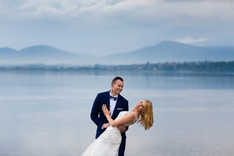 zdjecia slubne zywiec, romantyczny plener slubny, plener slubny beskidy, sesja slubna beskidy, fotograf slubny slask, fotografia slubna zywiec, fotograf slubny bielsko, sesja slubna nad jeziorem slask, fotografia slubna slask, zdjecia slubne slask, fotografia slubna katowice, zdjecia slubne katowice, romantyczna sesja slubna slask, zdjecia slubne bielsko, fotografia slubna bielsko, oryginalny plener slubny, oryginalna sesja slubna, www.magiaobrazu.com, Anna i Jacek Bieniek,