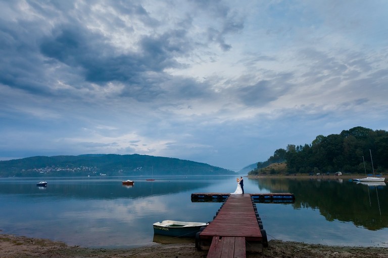 zdjecia slubne zywiec, romantyczny plener slubny, plener slubny beskidy, sesja slubna beskidy, fotograf slubny slask, fotografia slubna zywiec, fotograf slubny bielsko, sesja slubna nad jeziorem slask, fotografia slubna slask, zdjecia slubne slask, fotografia slubna katowice, zdjecia slubne katowice, romantyczna sesja slubna slask, zdjecia slubne bielsko, fotografia slubna bielsko, oryginalny plener slubny, oryginalna sesja slubna, www.magiaobrazu.com, Anna i Jacek Bieniek,