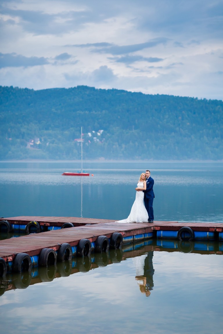 zdjecia slubne zywiec, romantyczny plener slubny, plener slubny beskidy, sesja slubna beskidy, fotograf slubny slask, fotografia slubna zywiec, fotograf slubny bielsko, sesja slubna nad jeziorem slask, fotografia slubna slask, zdjecia slubne slask, fotografia slubna katowice, zdjecia slubne katowice, romantyczna sesja slubna slask, zdjecia slubne bielsko, fotografia slubna bielsko, oryginalny plener slubny, oryginalna sesja slubna, www.magiaobrazu.com, Anna i Jacek Bieniek,