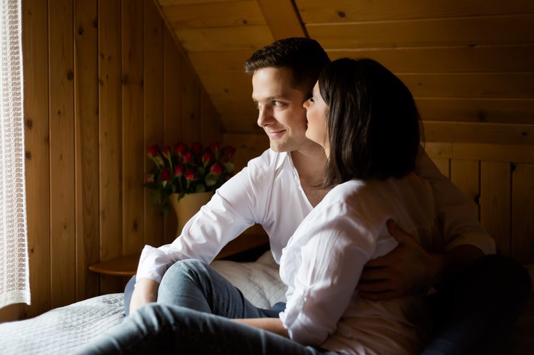 sesje sensualne bielsko, zdjecia sensualne bielsko, sesja intymna pary bielsko, zdjecia intymne pary bielsko, zmyslowa sesja pary, sesja walentynkowa bielsko, lozkowa sesja pary bielsko, zdjecia zmyslowe dla par bielsko, fotograf sesje sensualne, www.magiaobrazu.com, fotografia slubna slask, fotograf slubny krakow, fotografia slubna slask, romantyczna sesja pary, sensual session, love photoshoot, sensual photoshoot, fotograf sesja intymna, fotograf zmyslowa sesja, fotograf sesja sensualna