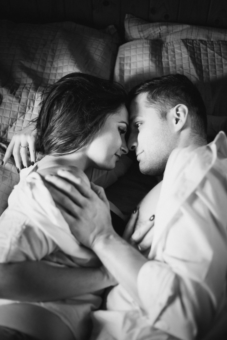 sesje sensualne bielsko, zdjecia sensualne bielsko, sesja intymna pary bielsko, zdjecia intymne pary bielsko, zmyslowa sesja pary, sesja walentynkowa bielsko, lozkowa sesja pary bielsko, zdjecia zmyslowe dla par bielsko, fotograf sesje sensualne, www.magiaobrazu.com, fotografia slubna slask, fotograf slubny krakow, fotografia slubna slask, romantyczna sesja pary, sensual session, love photoshoot, sensual photoshoot, fotograf sesja intymna, fotograf zmyslowa sesja, fotograf sesja sensualna