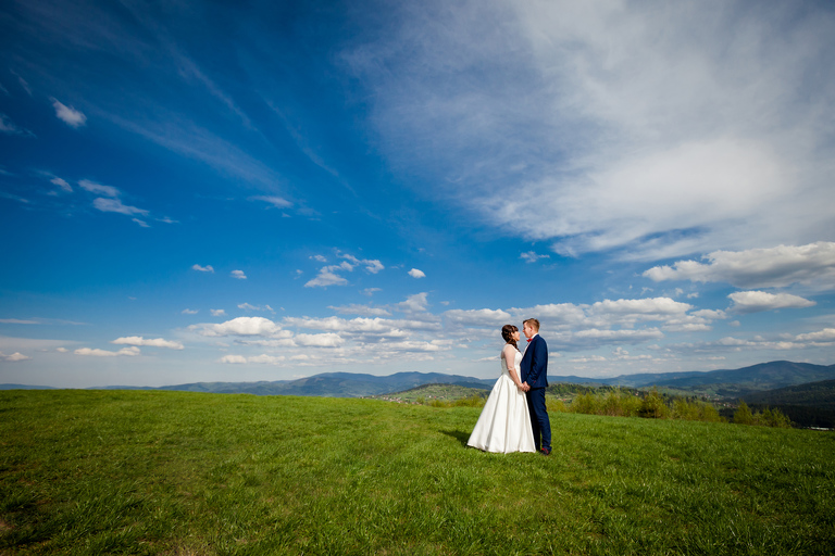 www.magiaobrazu.com, fotografia ślubna, fotografia ślubna bielsko, plener slubny w gorach; wiosenna sesja slubna, zdjęcia ślubne bielsko, plener ślubny w gorach, zdjecia slubne w naturze, sesja slubna beskidy, fotograf ślubny Bielsko, fotografowie ślubni, fotograf śląsk, sesja plenerowa; wiosenny plener ślubny