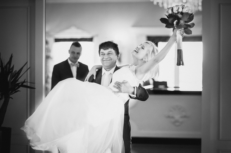 fotografia slubna slask, zdjecia slubne bielsko, fotograf slubny bielsko, zdjecia slubne slask, wesele w dworku eureka w czechowicach, dworek eureka czechowice, slub w kosciele sw stanislawa w czechowicach, zdjecia slubne katowice, dwoch fotografow na slub, fotografia slubna krakow,