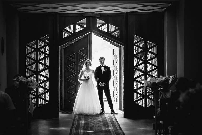 fotografia slubna slask, zdjecia slubne tychy, fotograf slubny pszczyna, zdjecia slubne slask, wesele markowy w pszczynie, slub w kosciele podwyzszenia krzyza w pszczynie, slub slask, zdjecia slubne katowice, dwoch fotografow na slub, fotografia slubna krakow, fotografia slubna bielsko, zdjecia slubne bielsko