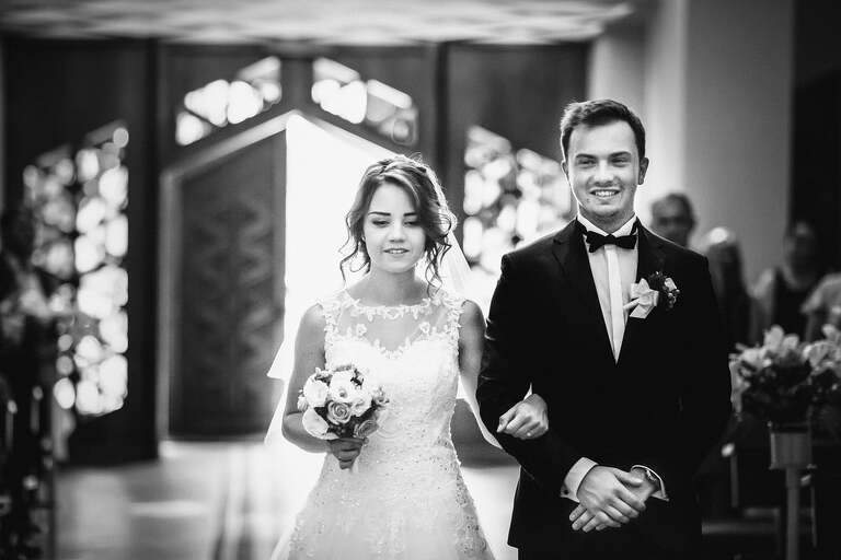 fotografia slubna slask, zdjecia slubne tychy, fotograf slubny pszczyna, zdjecia slubne slask, wesele markowy w pszczynie, slub w kosciele podwyzszenia krzyza w pszczynie, slub slask, zdjecia slubne katowice, dwoch fotografow na slub, fotografia slubna krakow, fotografia slubna bielsko, zdjecia slubne bielsko