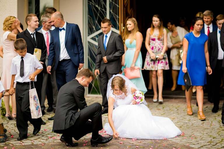 fotografia slubna slask, zdjecia slubne tychy, fotograf slubny pszczyna, zdjecia slubne slask, wesele markowy w pszczynie, slub w kosciele podwyzszenia krzyza w pszczynie, slub slask, zdjecia slubne katowice, dwoch fotografow na slub, fotografia slubna krakow, fotografia slubna bielsko, zdjecia slubne bielsko