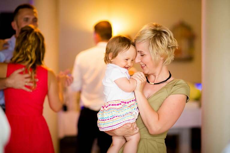 fotografia slubna slask, zdjecia slubne tychy, fotograf slubny pszczyna, zdjecia slubne slask, wesele markowy w pszczynie, slub w kosciele podwyzszenia krzyza w pszczynie, slub slask, zdjecia slubne katowice, dwoch fotografow na slub, fotografia slubna krakow, fotografia slubna bielsko, zdjecia slubne bielsko