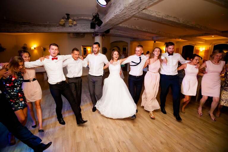 fotografia slubna slask, zdjecia slubne tychy, fotograf slubny pszczyna, zdjecia slubne slask, wesele markowy w pszczynie, slub w kosciele podwyzszenia krzyza w pszczynie, slub slask, zdjecia slubne katowice, dwoch fotografow na slub, fotografia slubna krakow, fotografia slubna bielsko, zdjecia slubne bielsko