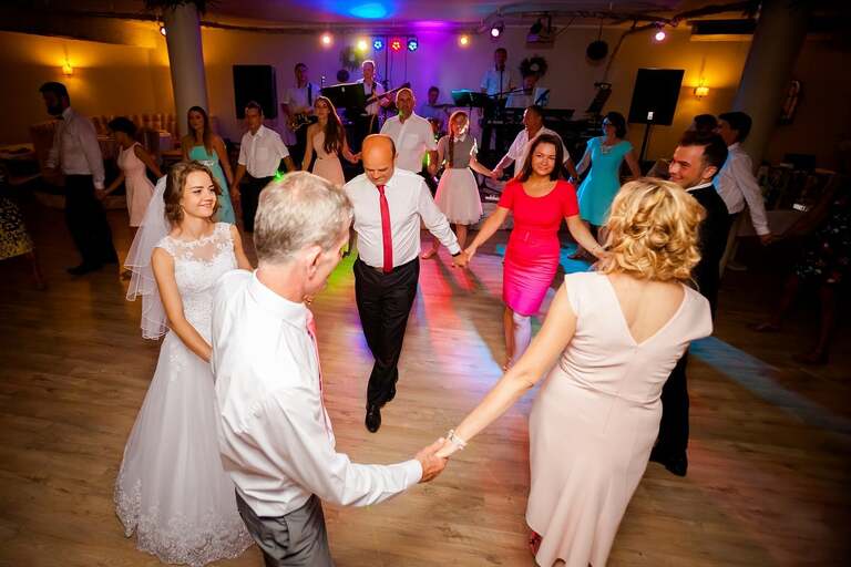 fotografia slubna slask, zdjecia slubne tychy, fotograf slubny pszczyna, zdjecia slubne slask, wesele markowy w pszczynie, slub w kosciele podwyzszenia krzyza w pszczynie, slub slask, zdjecia slubne katowice, dwoch fotografow na slub, fotografia slubna krakow, fotografia slubna bielsko, zdjecia slubne bielsko